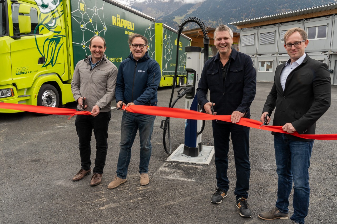 Offizielle Eröffnung des ersten E-Truck-Ladeparks in Sargans