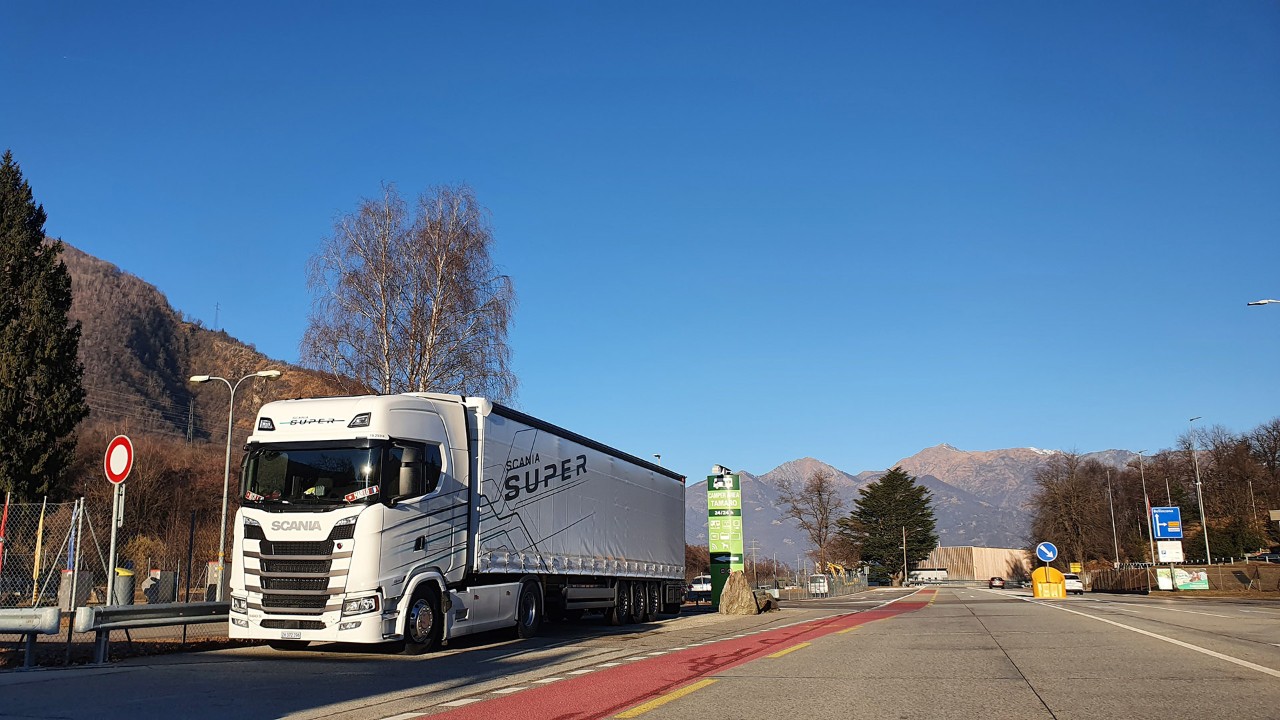 Le premier test d’un Scania SUPER avec le 560S A 4x2 NB n'a fait que confirmer notre promesse de 8%.