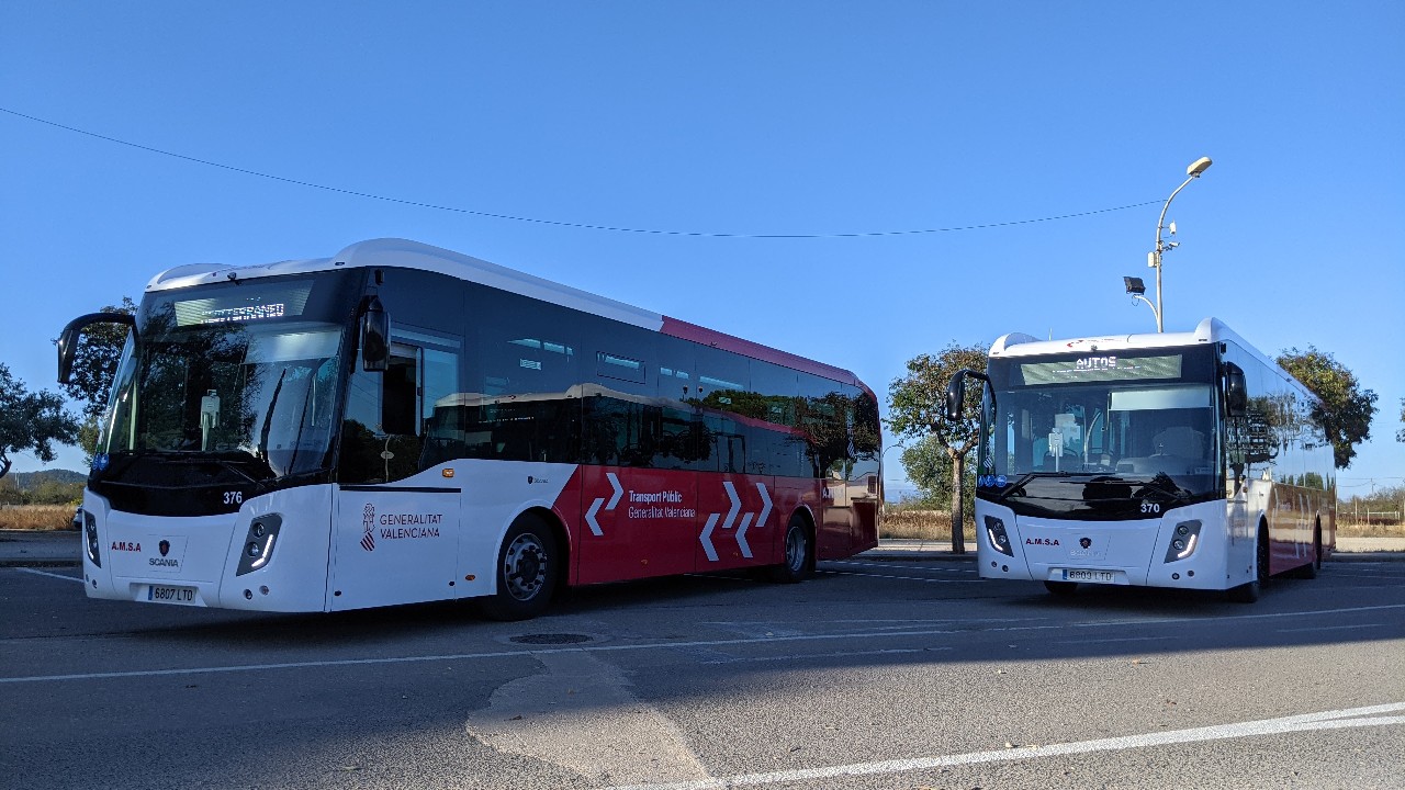 La Generalitat Valenciana renueva la primera línea que une Vinarós, Benicarló y Peñíscola con 9 híbridos GNC de Scania