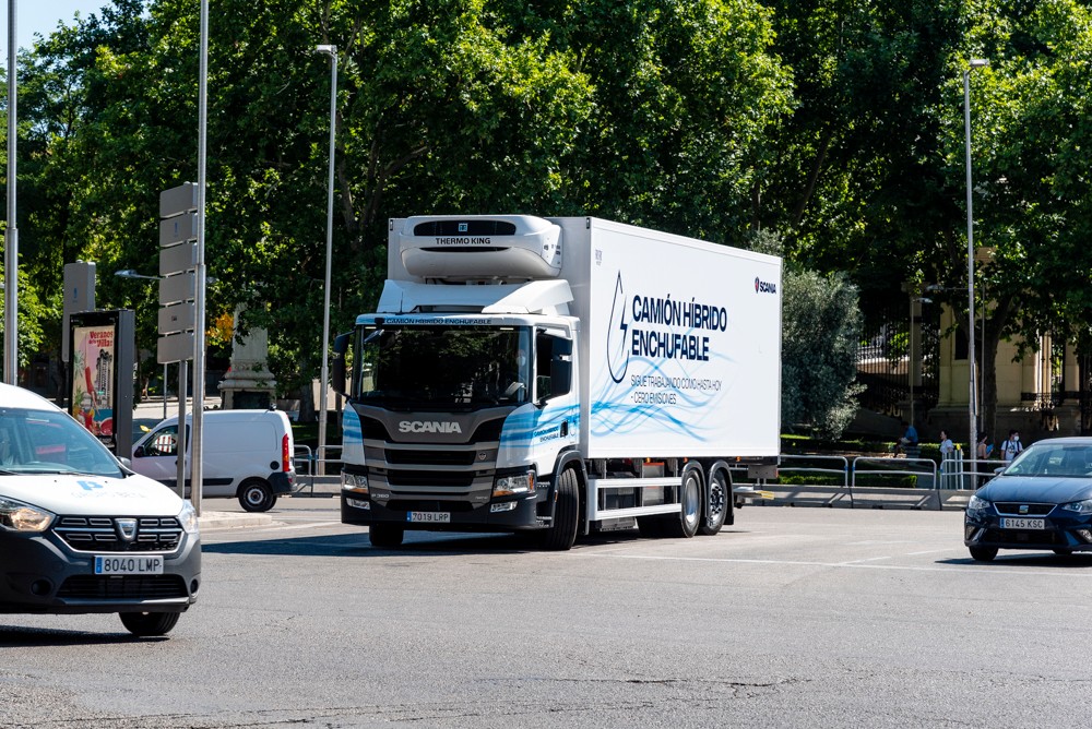 Disfrimur pone en marcha el primer camión híbrido enchufable desarrollado por Scania