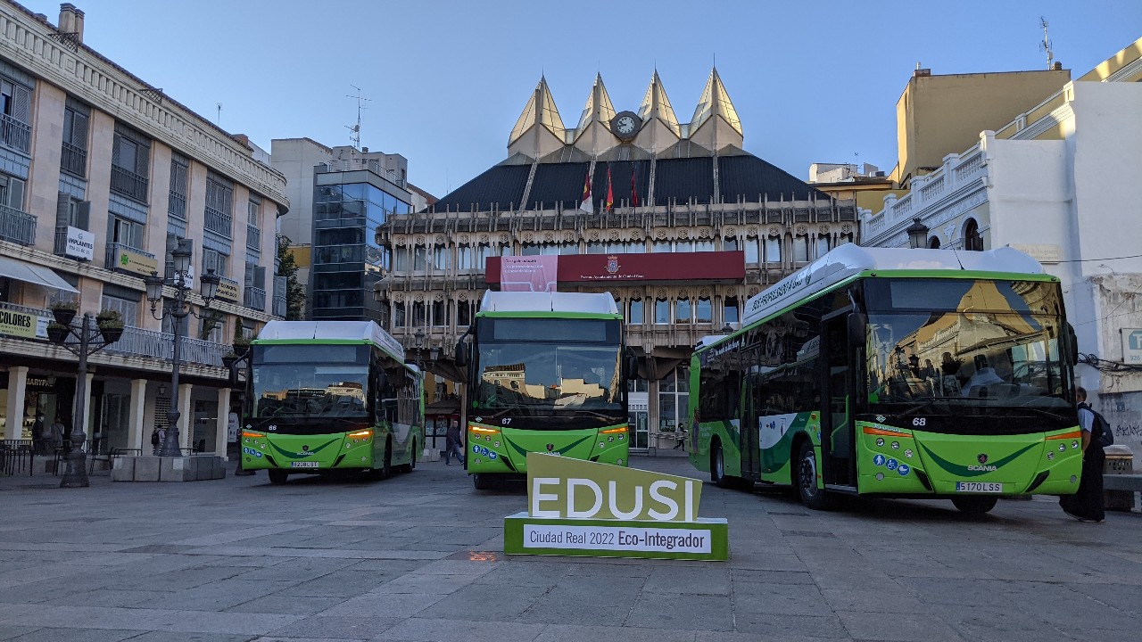 Tres autobuses urbanos de gas natural de Scania ya circulan por Ciudad Real
