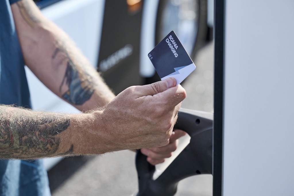 Scania Charging Access -latauspalvelu sähkökuorma-autoille