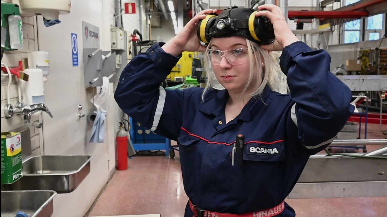 Työharjoittelu: hyötyajoneuvoasentajaksi Scanialla