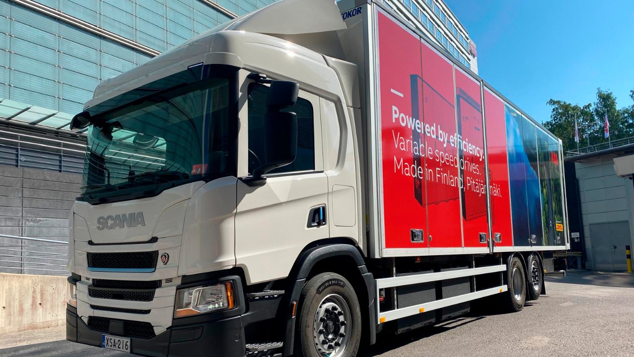 ABB, DHL ja Scania sähköistivät logistiikkaketjun