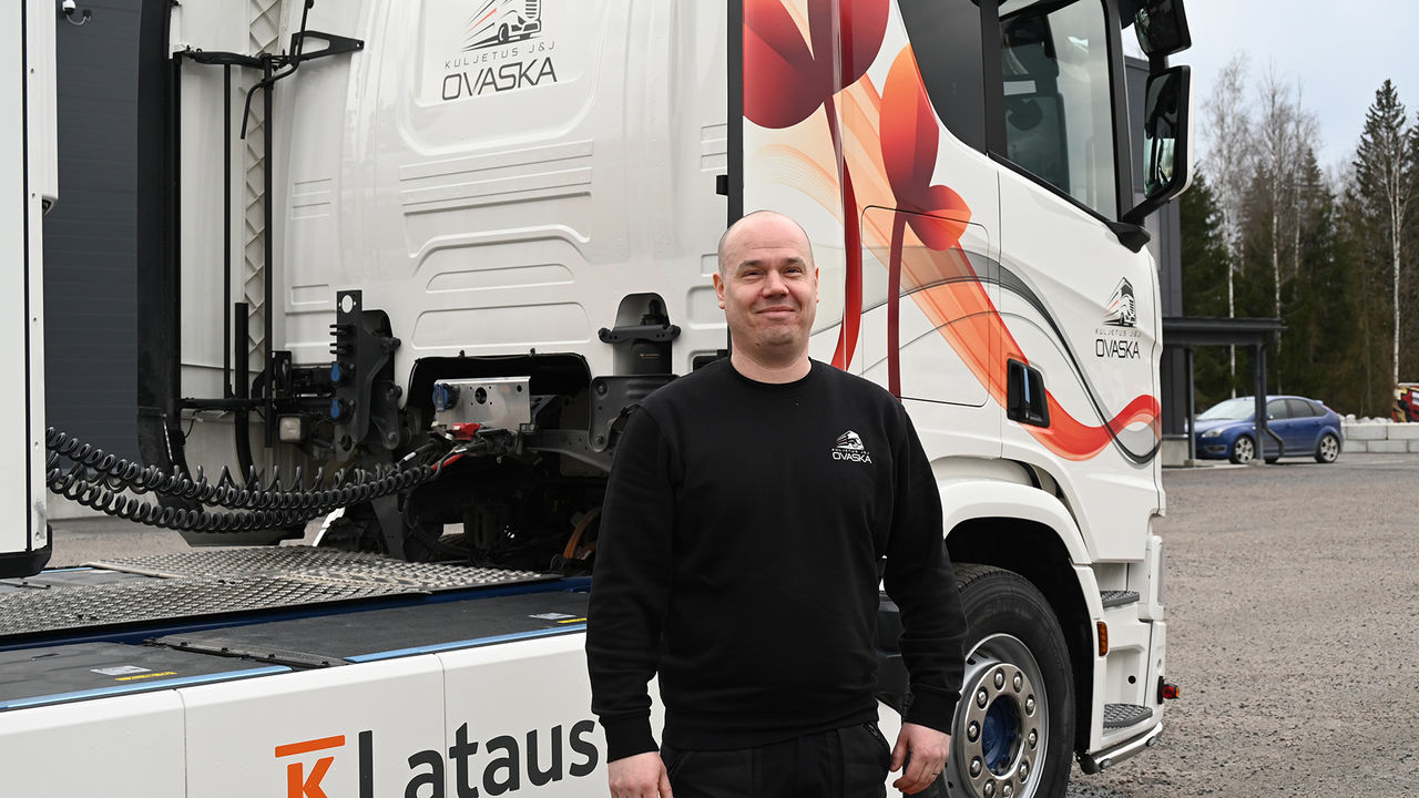 Kuljetus Ovaskan 45 R Scania sähkökuorma-auto