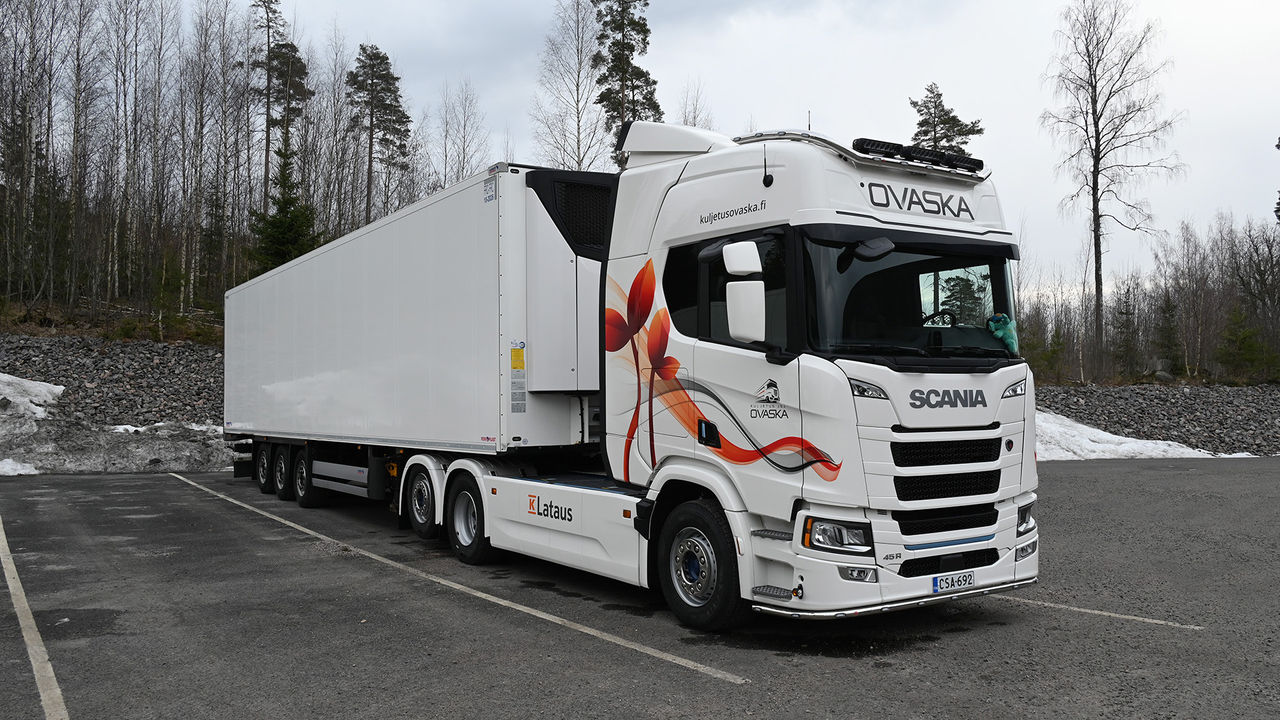 Kuljetus Ovaskan 45 R Scania sähkökuorma-auto