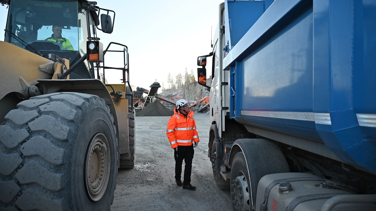 Peab Asfalt vuokraa kuljetuskalustoa Scania Rentiltä
