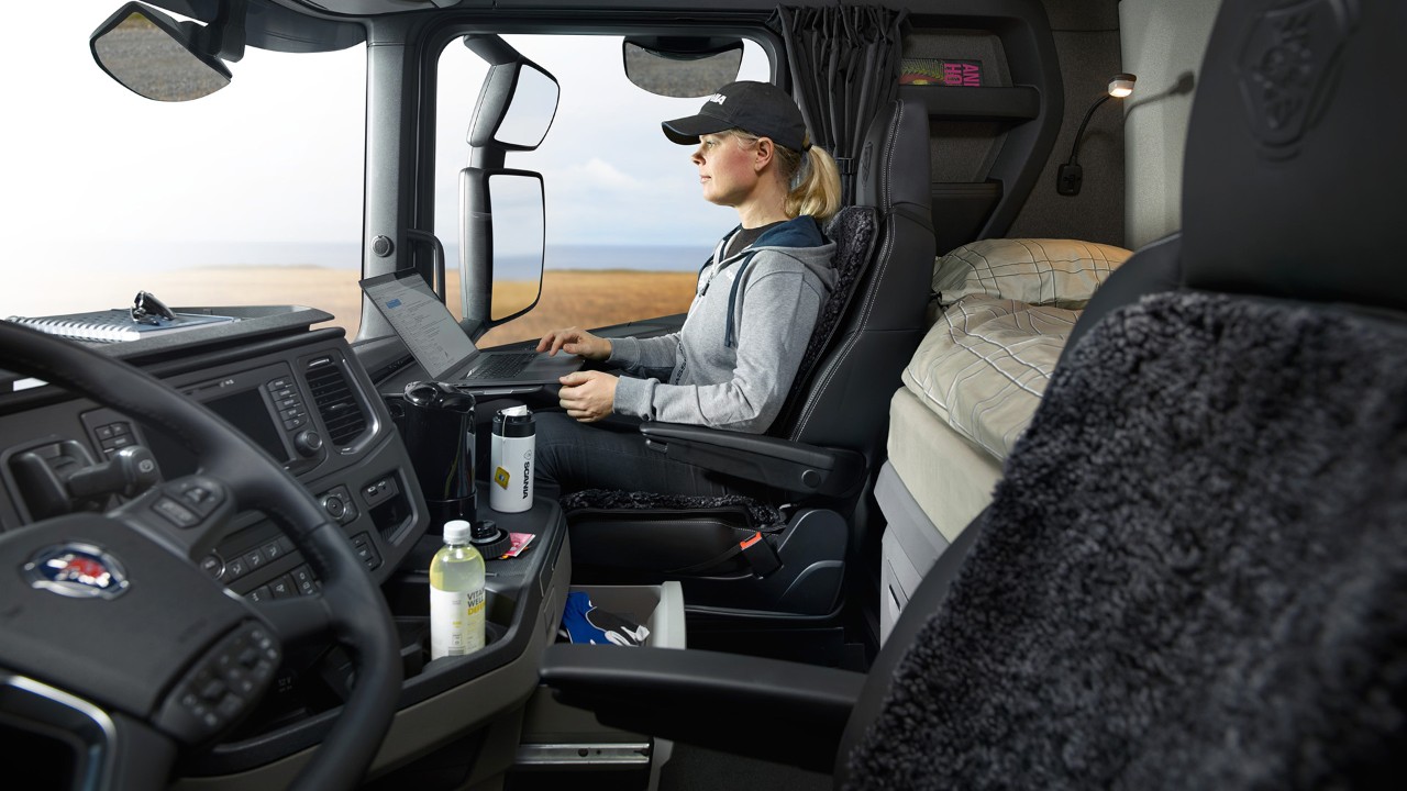 Lisävarusteet Scanian kuorma-autoihin lisäävät ajoneuvon turvallisuutta.