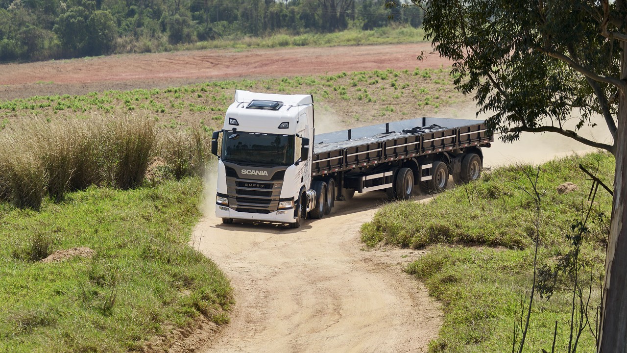 Scania Super kuorma-auto maansiirtoon