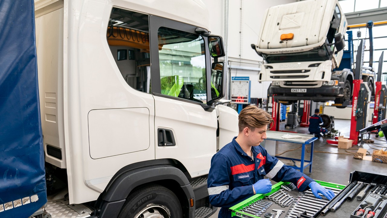 Huolto-sopimus kuorma-autoille, Scania Suomi: kuorma-auto linja-auto korjaus ja huolto