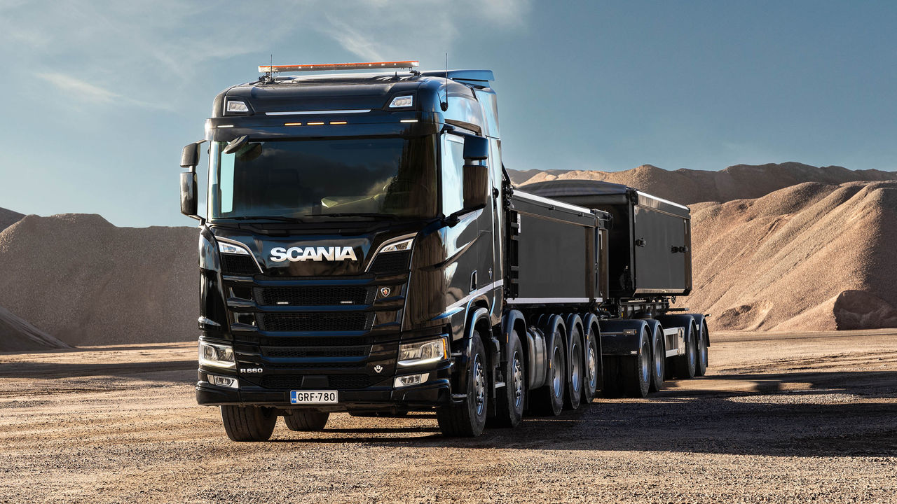 maansiirtoautot rakennusalalle