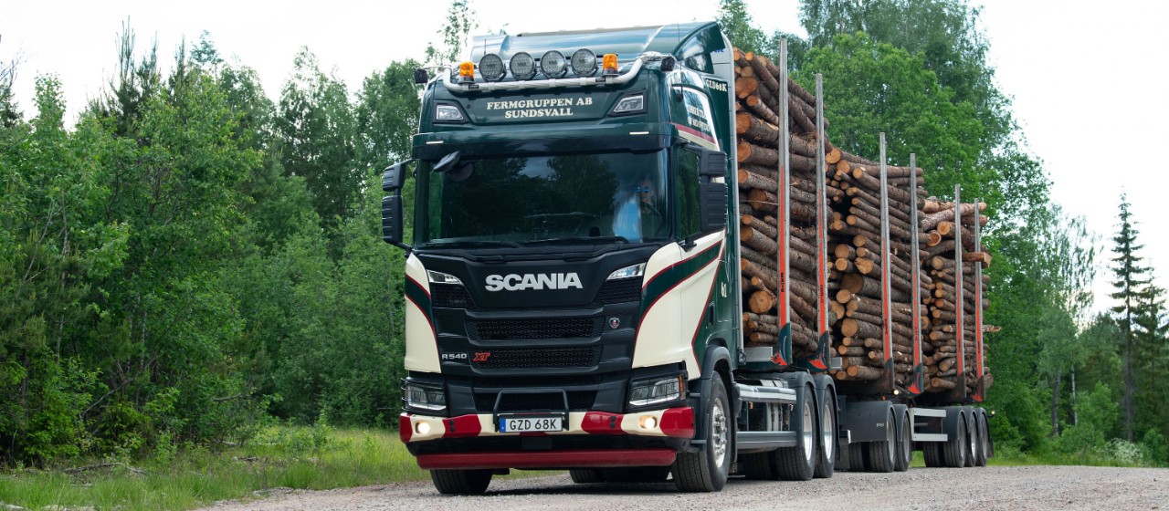 camion Scania Super 560 R XT