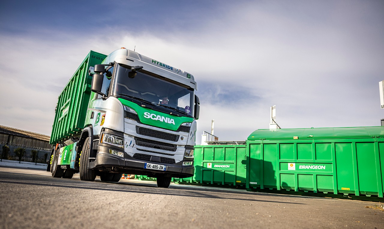 Scania livre le 300 000e camion produit à Angers