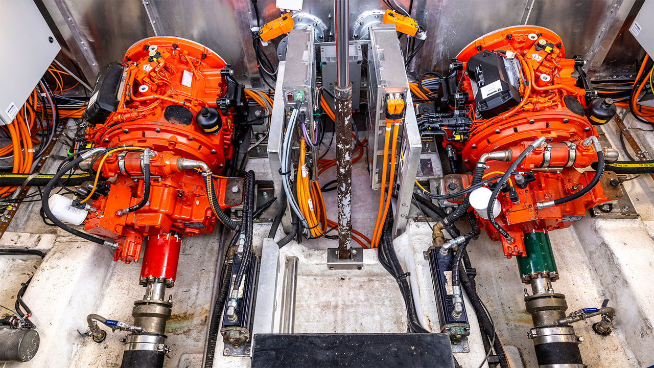Le navire embarque deux e-machines Scania de 230 kW chacune.