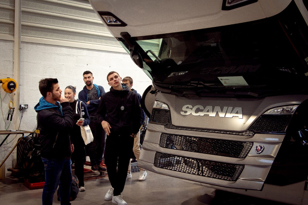 Scania France accueille ses alternants