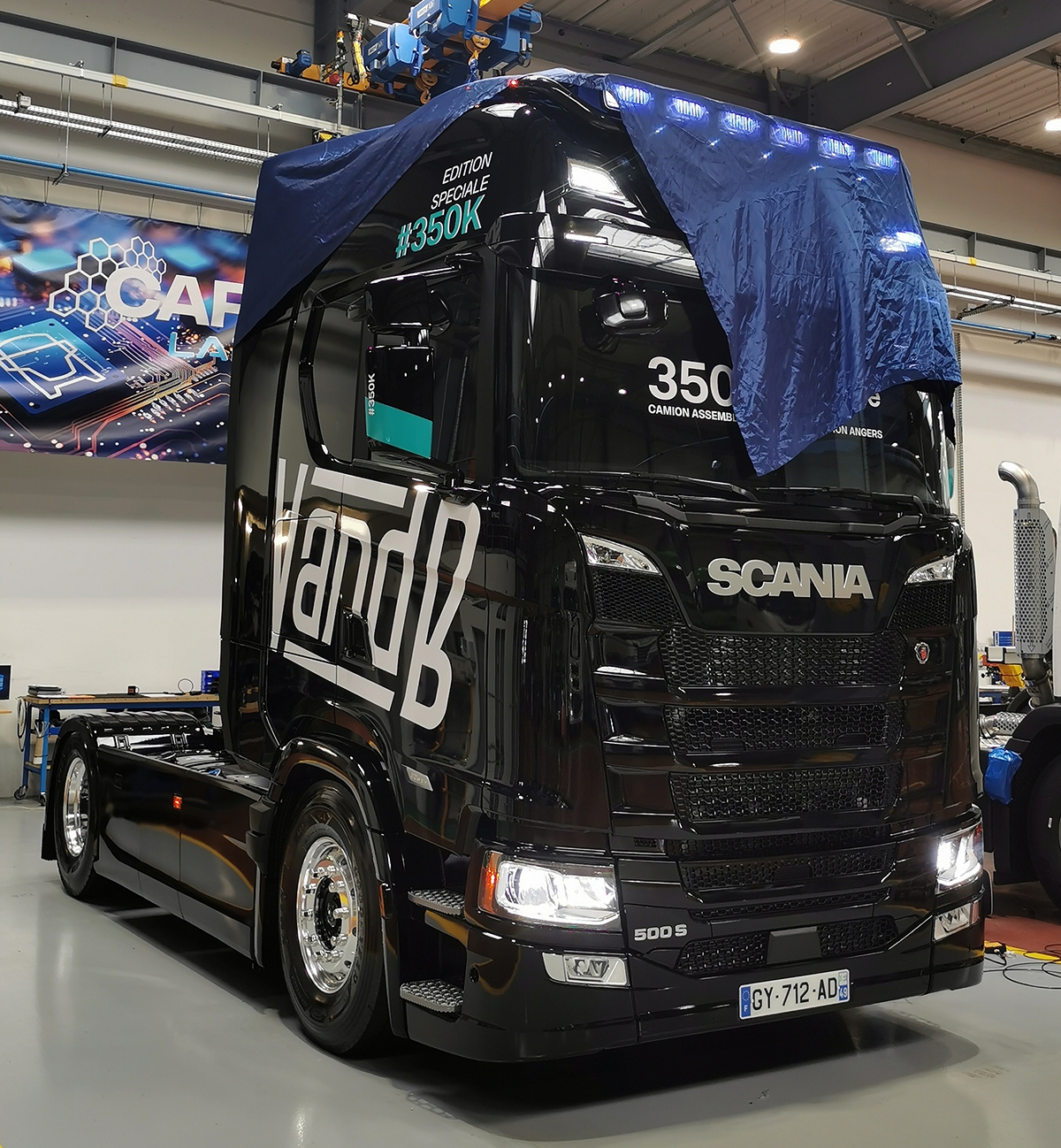 Le 350 000e véhicule produit par Scania Production Angers livré à Truck VB