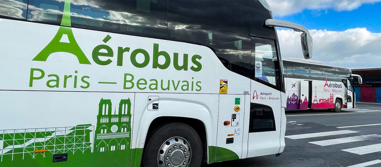 Scania France livre 40 Scania Touring B100 exclusif à Aérobus (Transports Paris Beauvais)