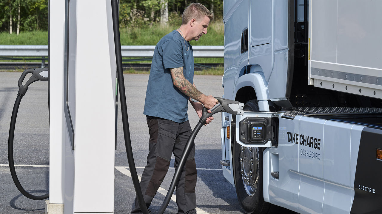 Scania Charging Access simplifie l'électromobilité