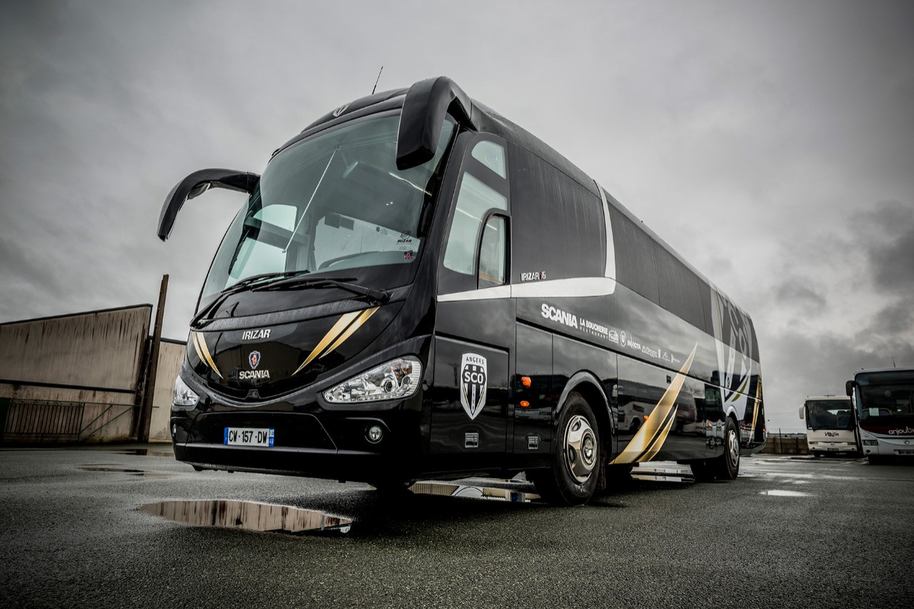 Autocar pour équipe de foot