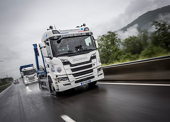 Transport urbain par camion roulant au gaz