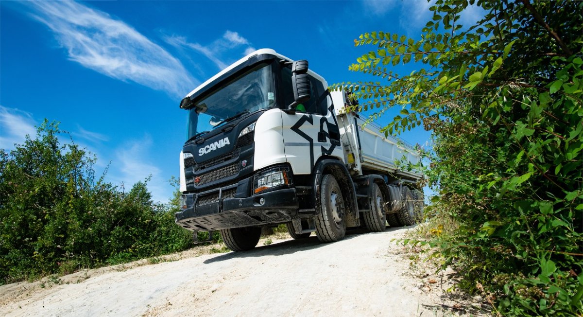 Camion porteur scania 2025