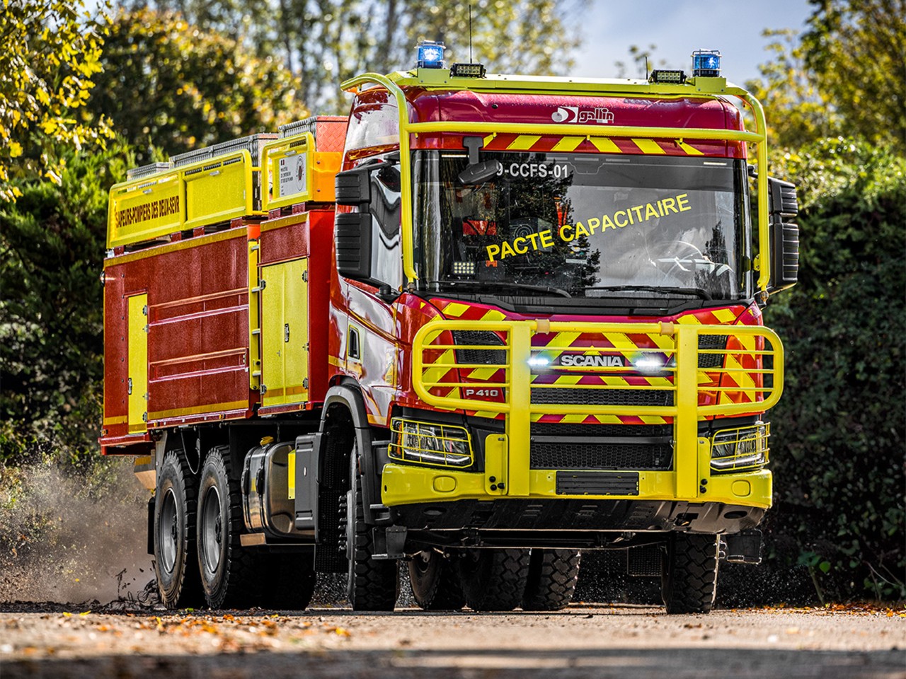 Camions citernes ruraux et feux de forêt