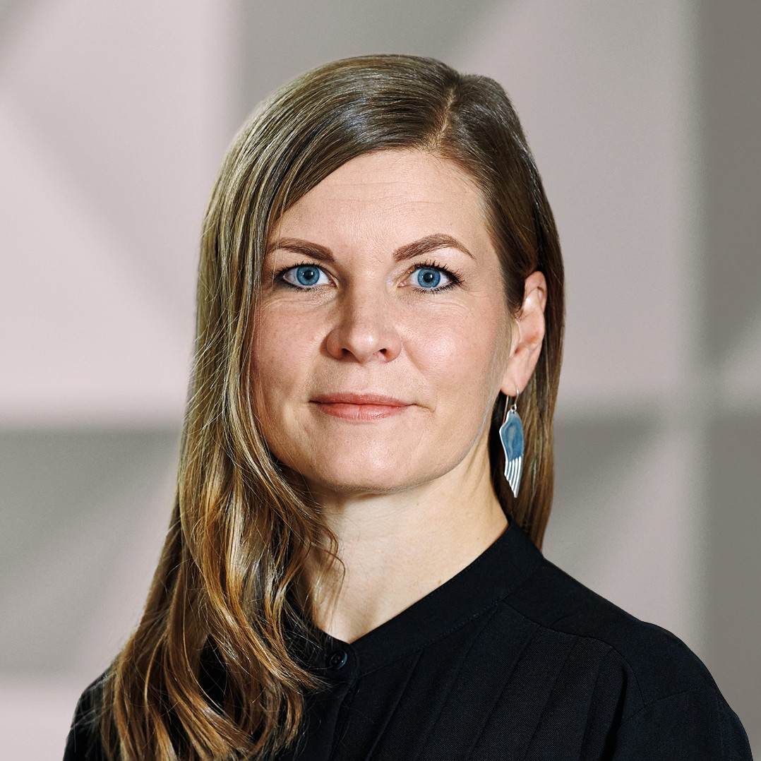  Lisa Lorentzon, Representative of PTK at Scania.   Member of the Board of Directors since 2015. Previously deputy member since 2012.