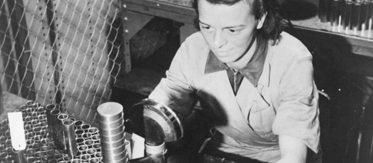 1940: First women in the factory