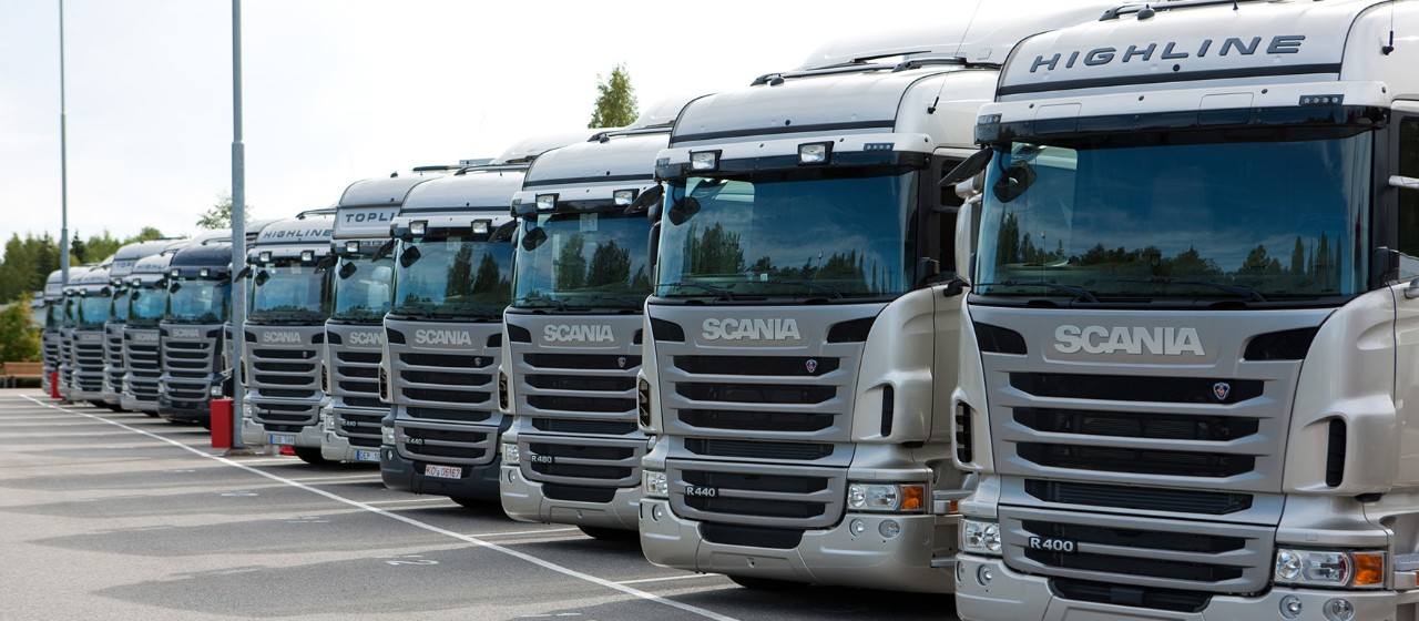 2009: New R-series awarded Truck of the Year