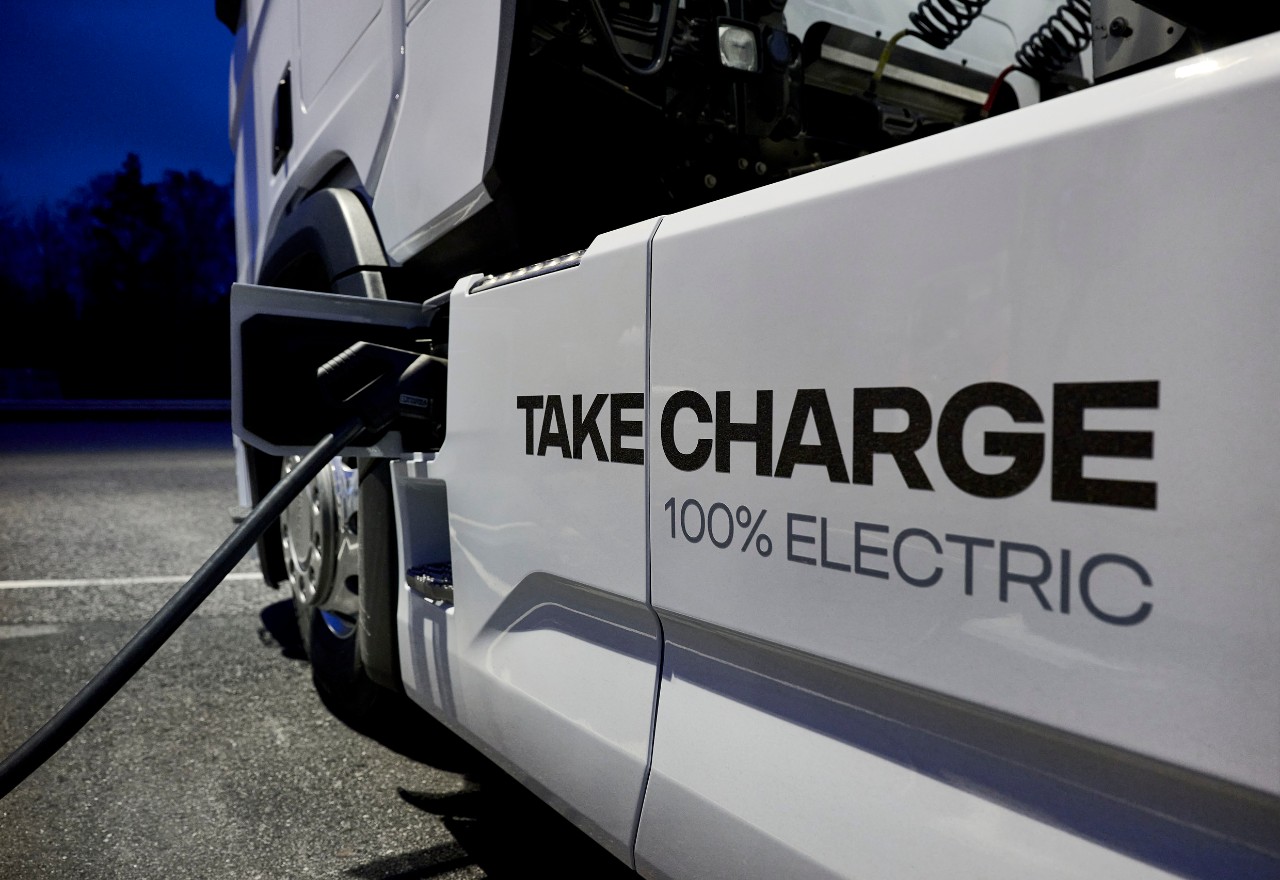 Truck charging