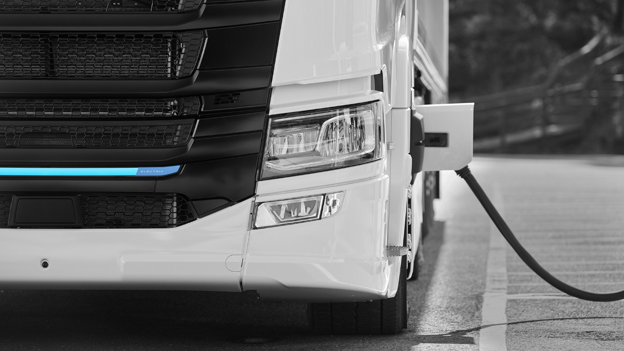 Scania’s batteries have a straight charging curve – here’s why that matters