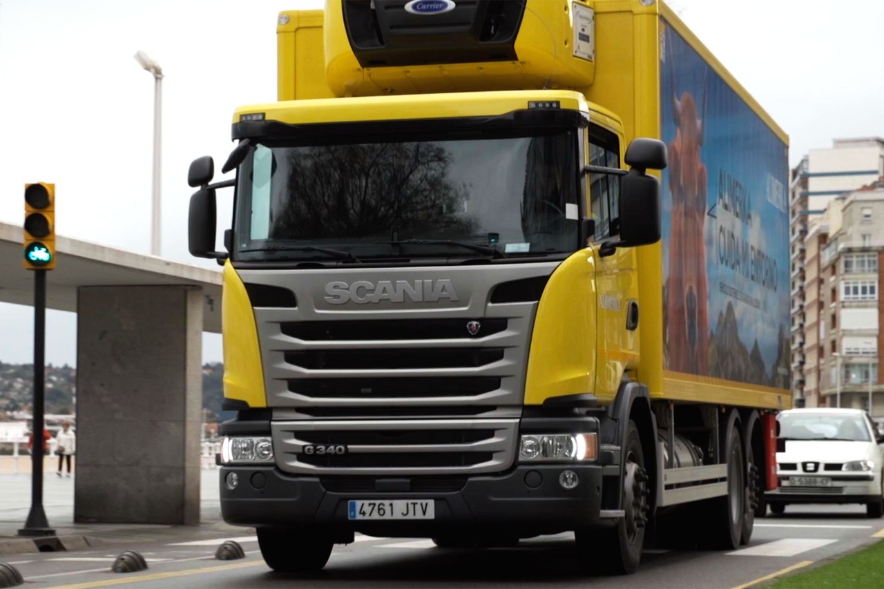 Alimerkas new fleet of Scania gas trucks reduces carbon emissions and noise