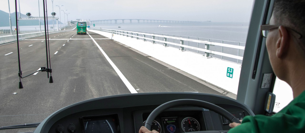 Scania buses and coaches on the world’s longest bridge 