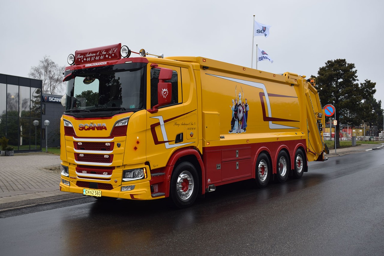 An eyecatching Scania refuse truck