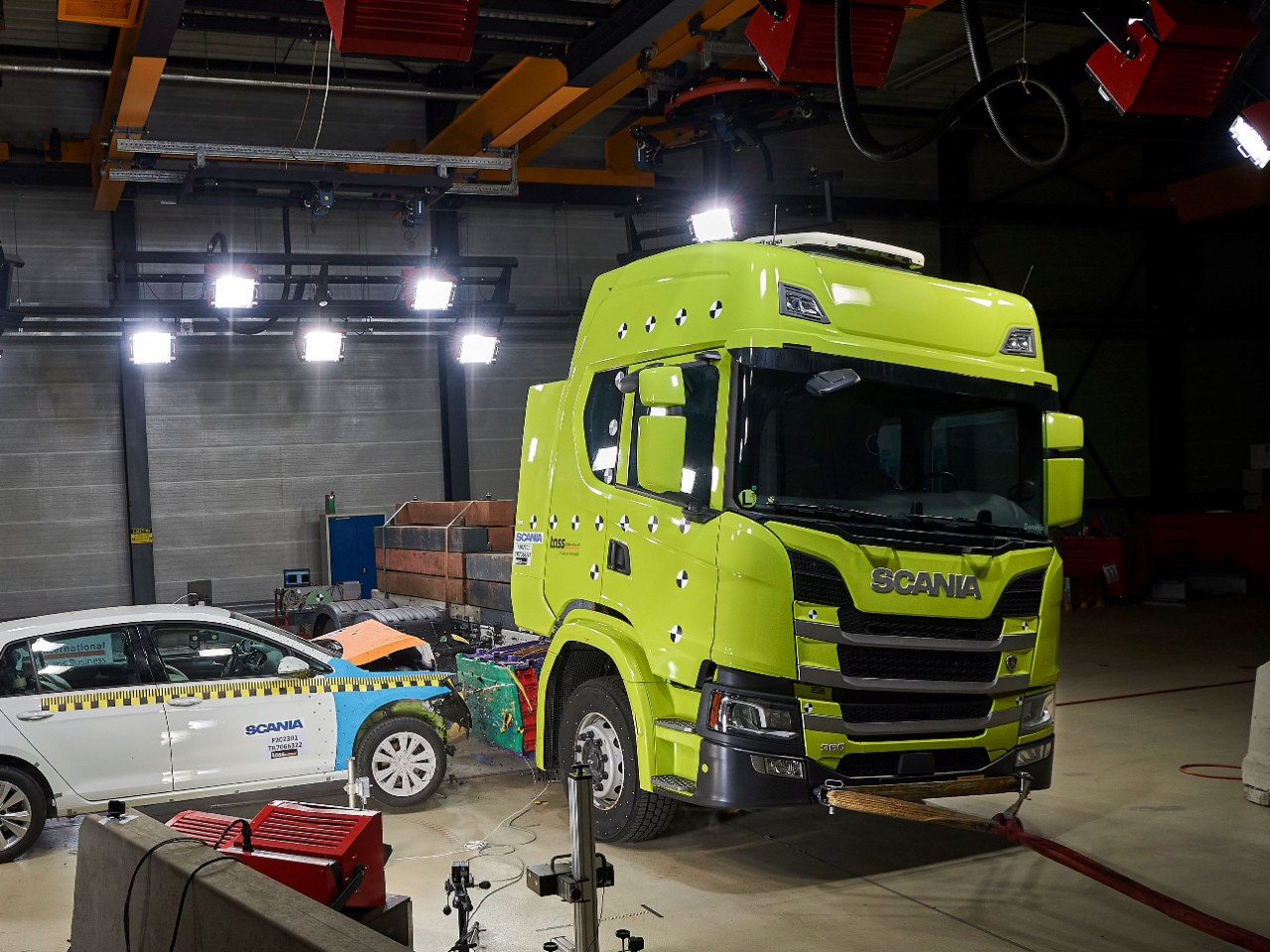 Crash testing an electric Scania truck