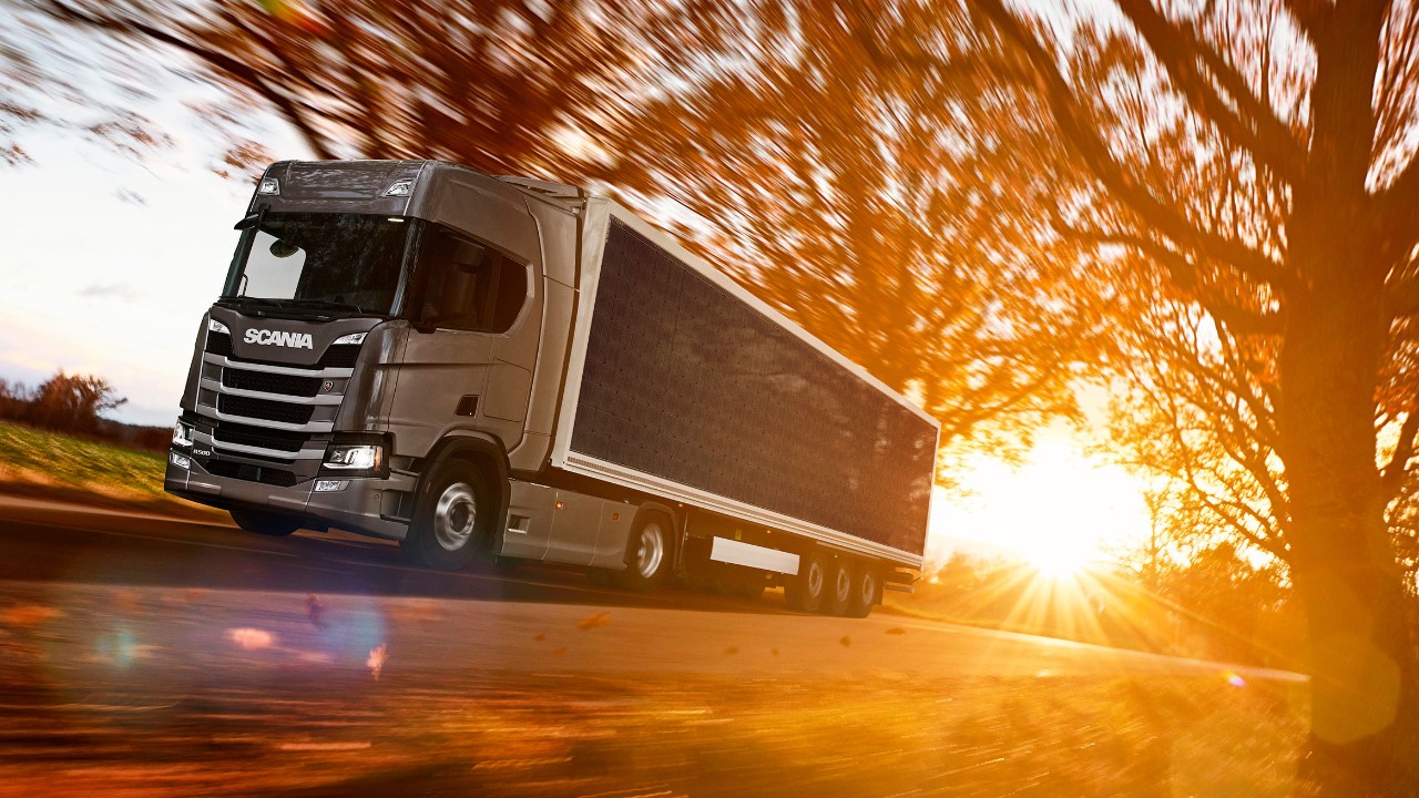 Truck trailers with solar panels can save fuel