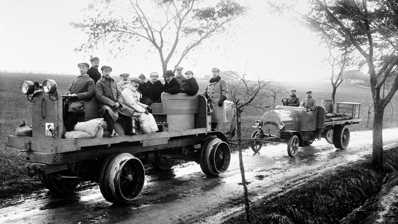 The AWD artillery tractor
