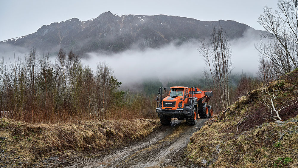 Industrial engines for construction and mining operations