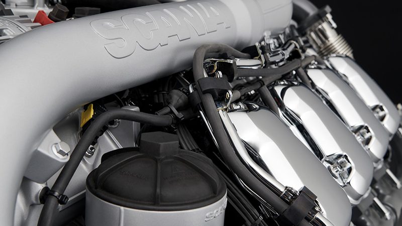 V8 engine