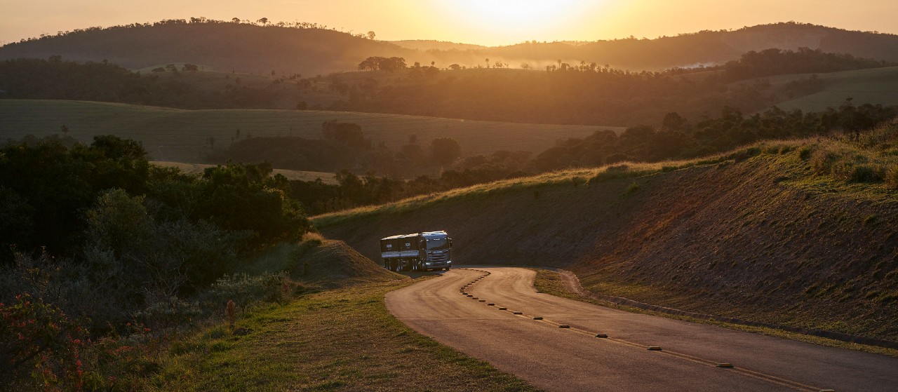 Scania R 500 6x4 grain transport