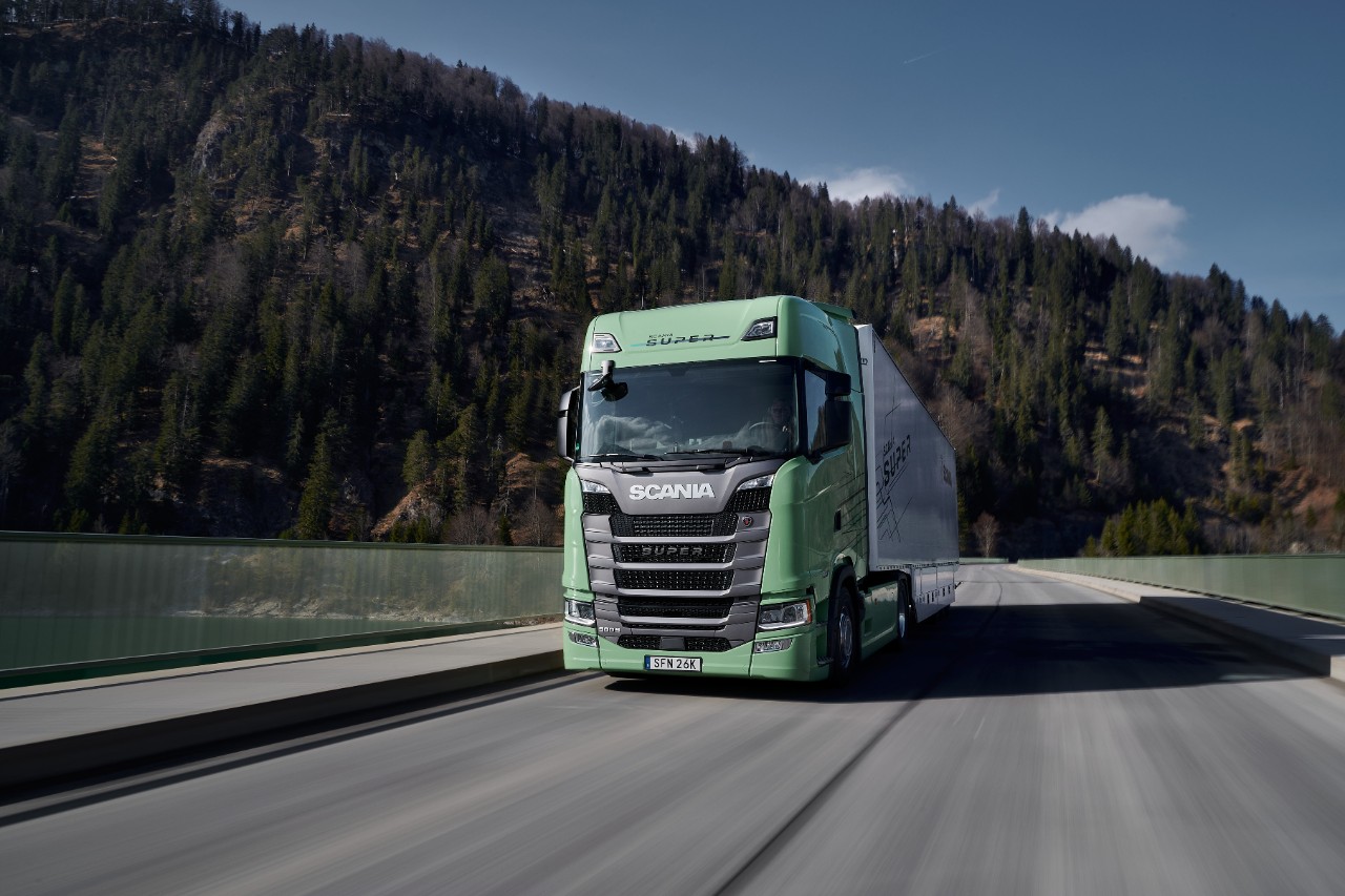 A Scania Super nyerte a Zöld Tehergépkocsi 2022 díjat