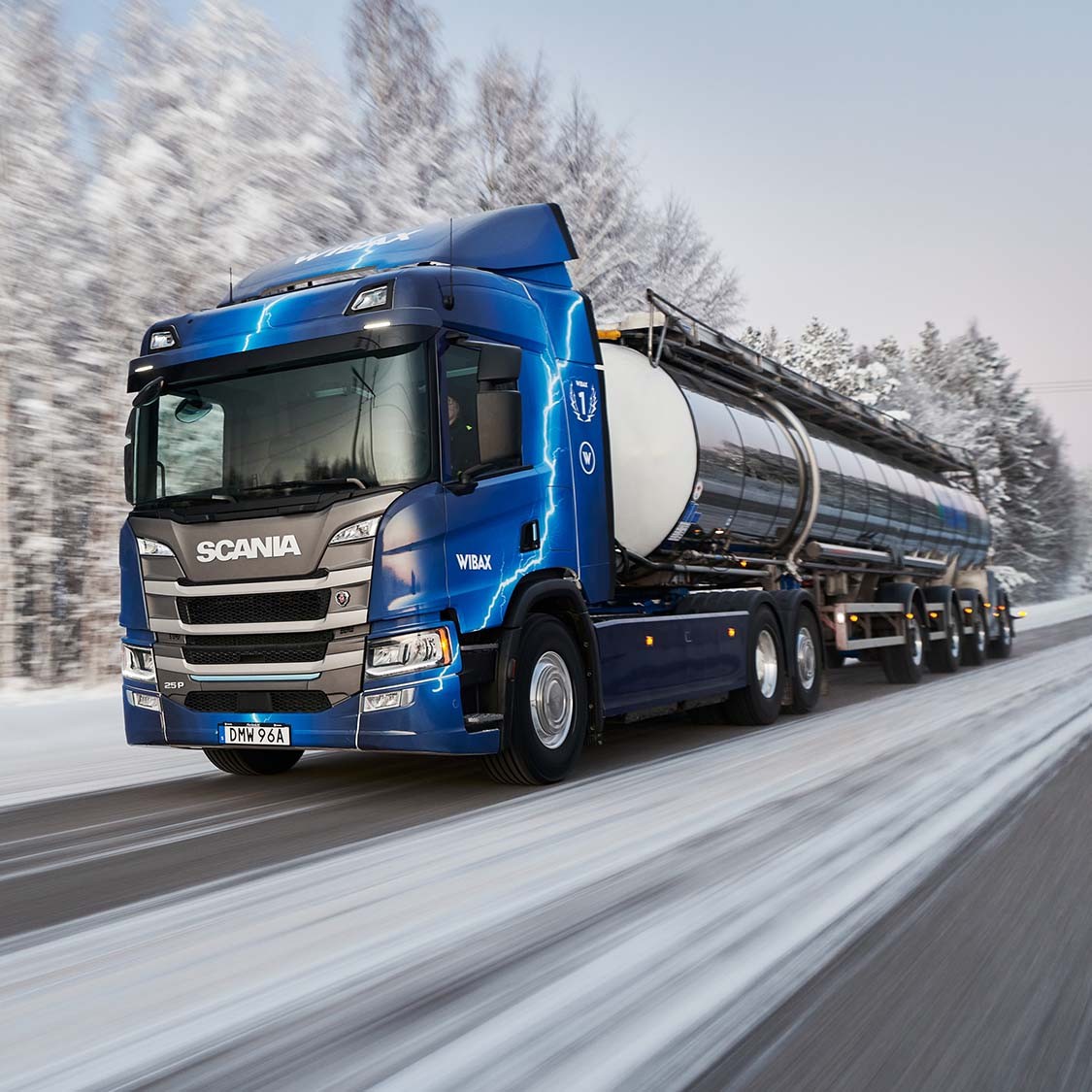 Primo autocarro elettrico Scania da 64 tonnellate su strada con Wibax