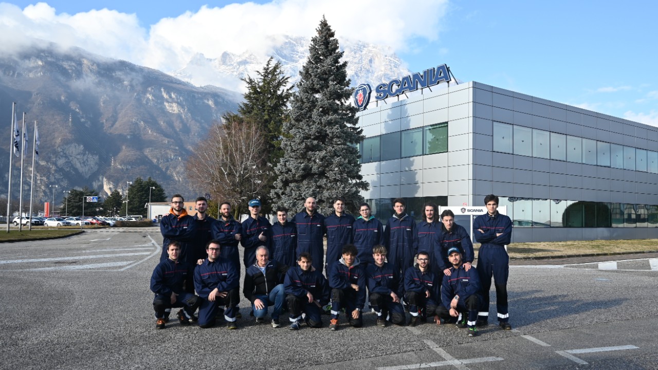 Officina Scania dei tecni del futuro