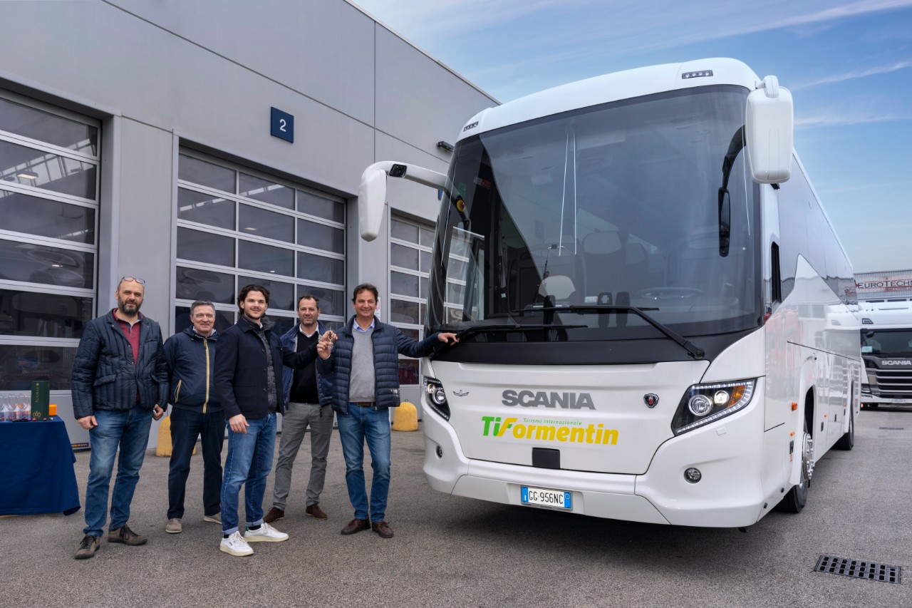 Officina Scania dei tecni del futuro