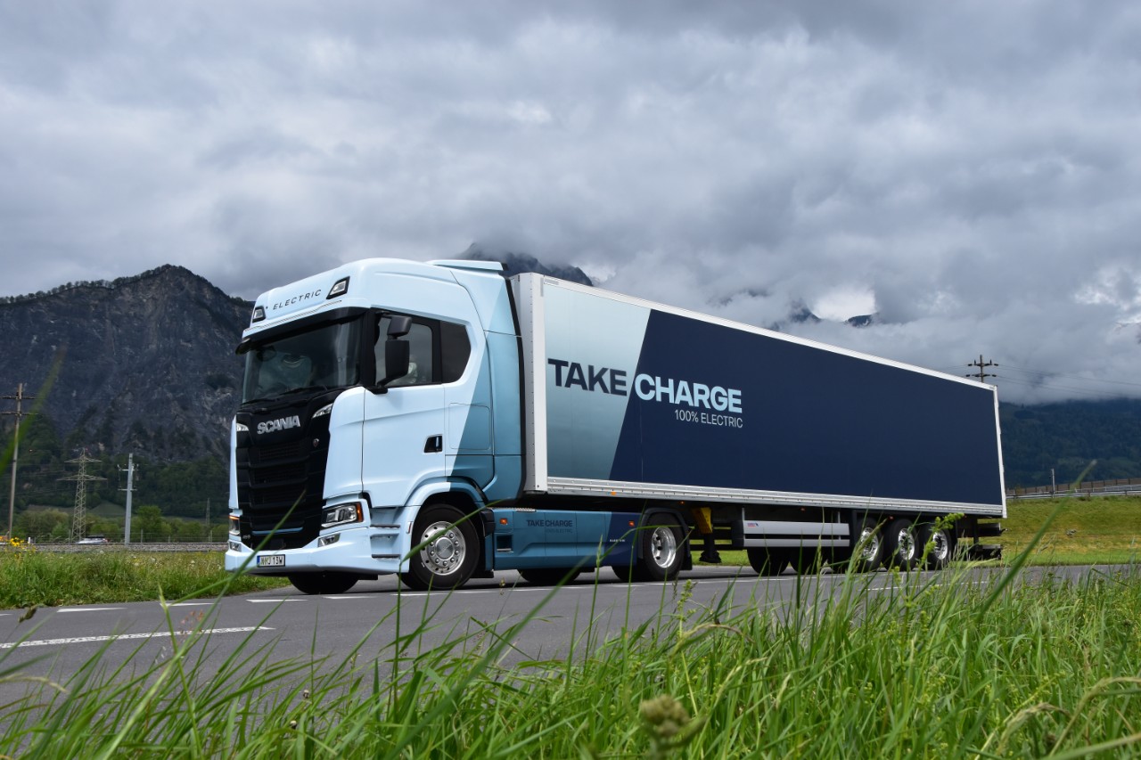 Scania attraversa l’Europa in modalità 100% elettrica: 6 tappe europee e oltre 3.500 chilometri