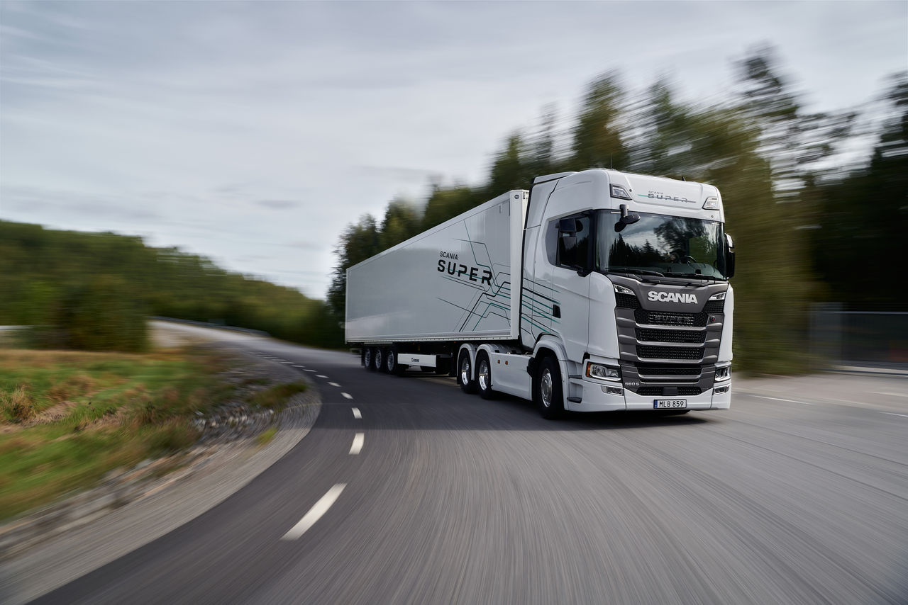 Scania 560 S 6x2 Highline general cargo transport