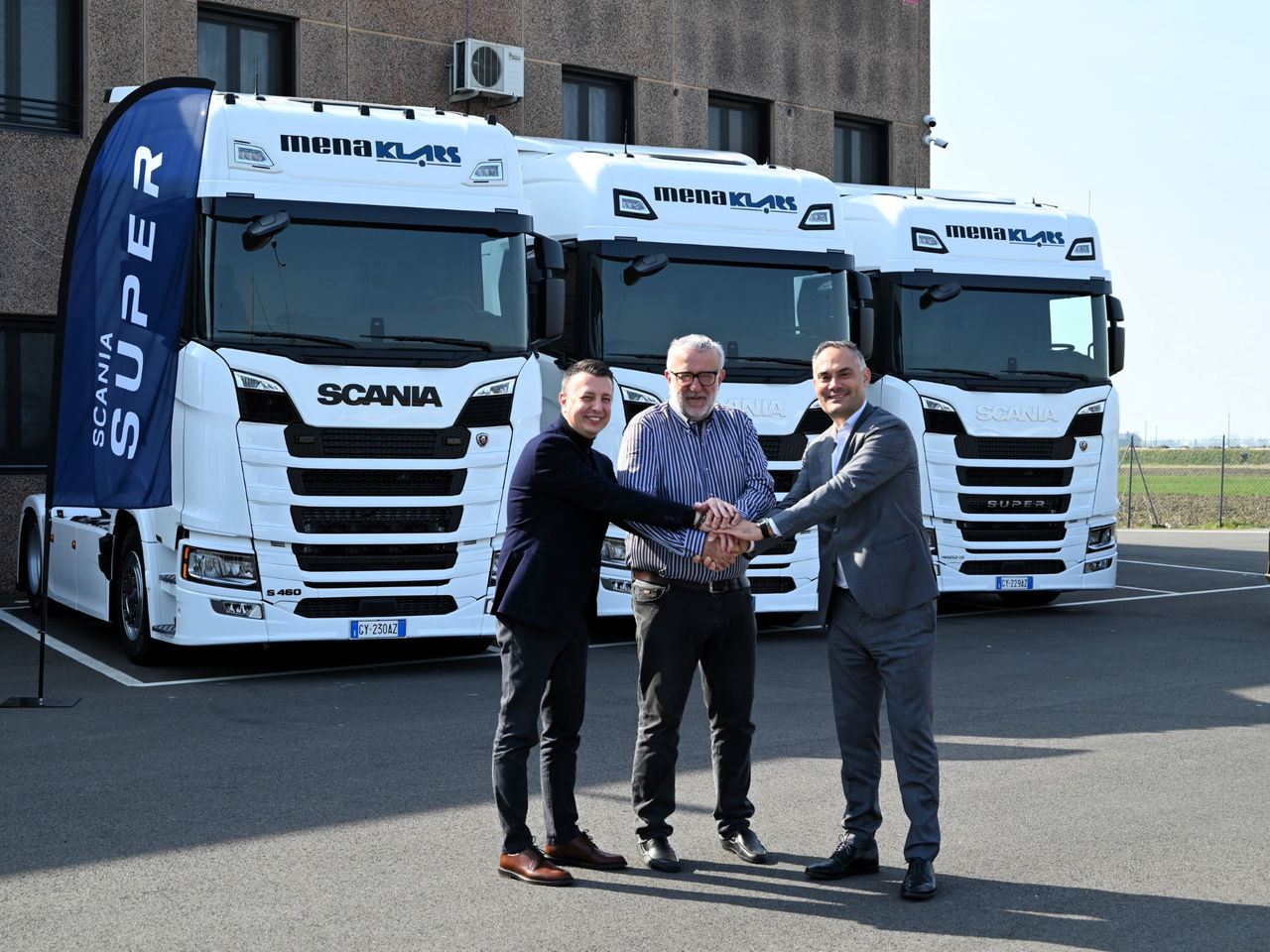 Scania e Menaklars: partner di prestigio per il trasporto di supercar 