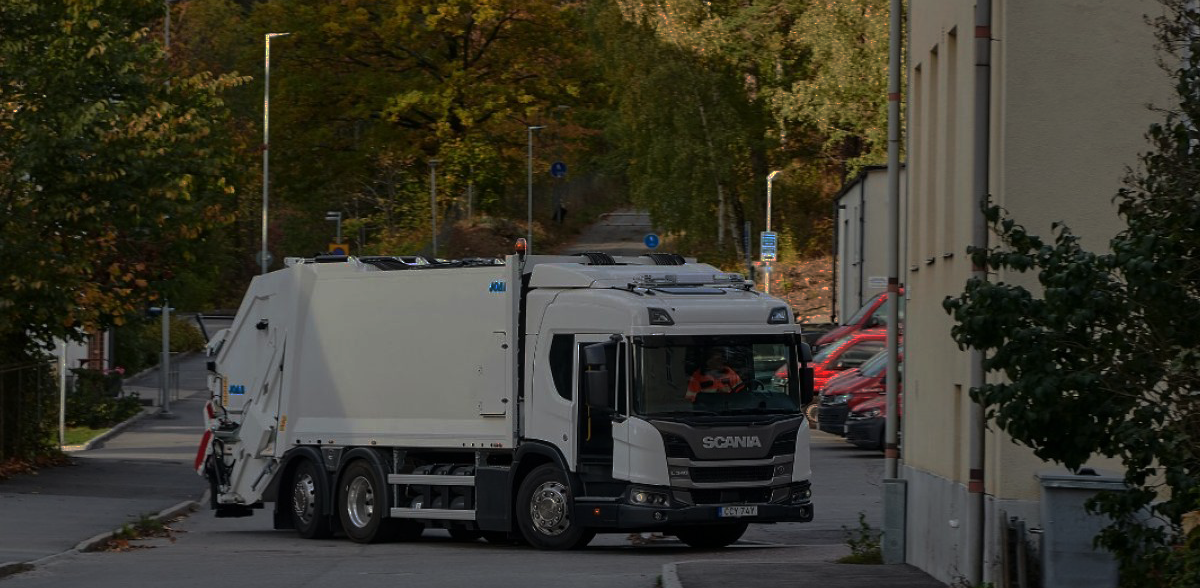Scania introduce City Door, la porta scorrevole lato passeggero per le cabine della Serie L