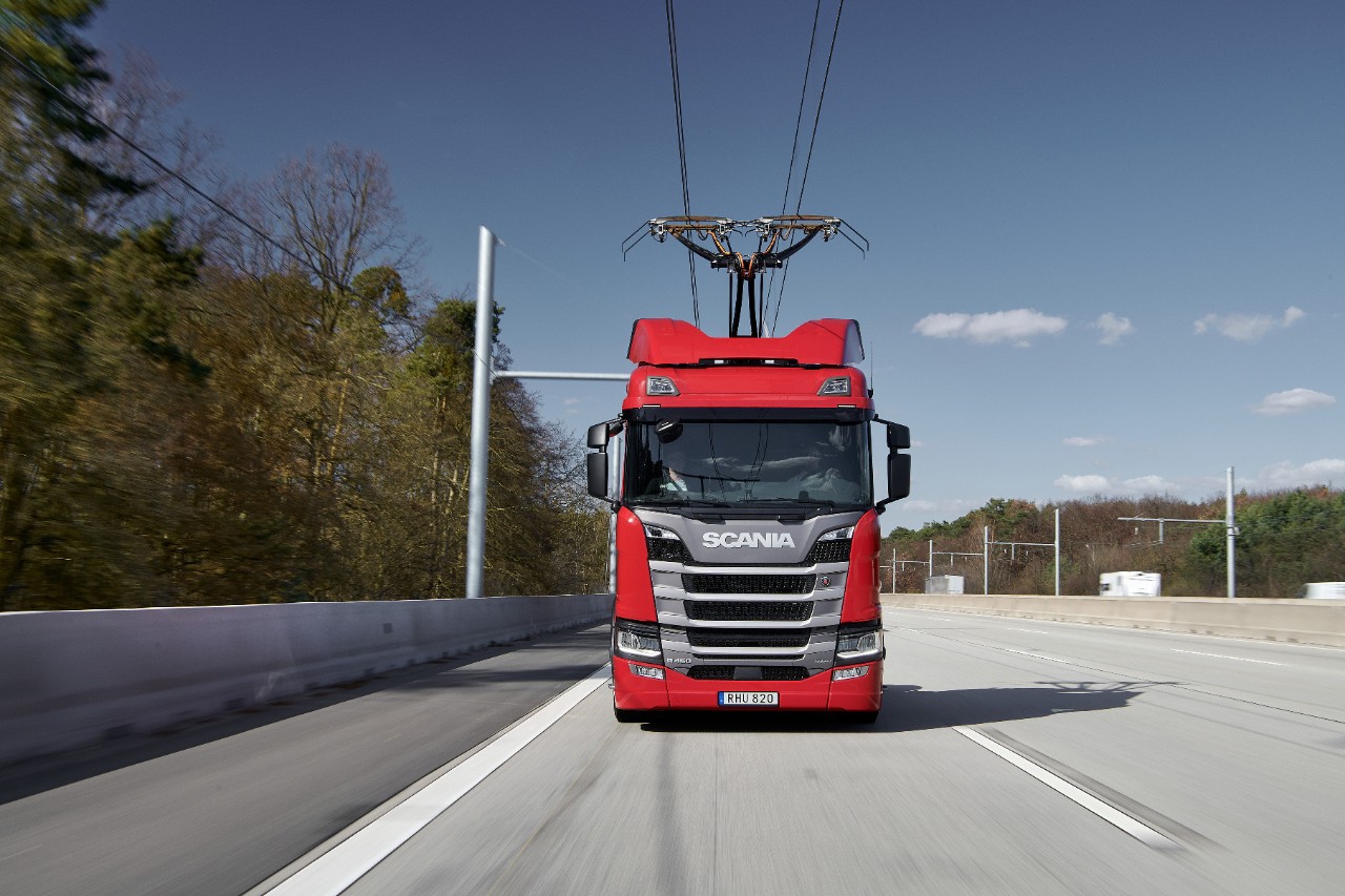 Strade elettrificate in espansione in Germania: in consegna altri sette veicoli Scania con pantografo