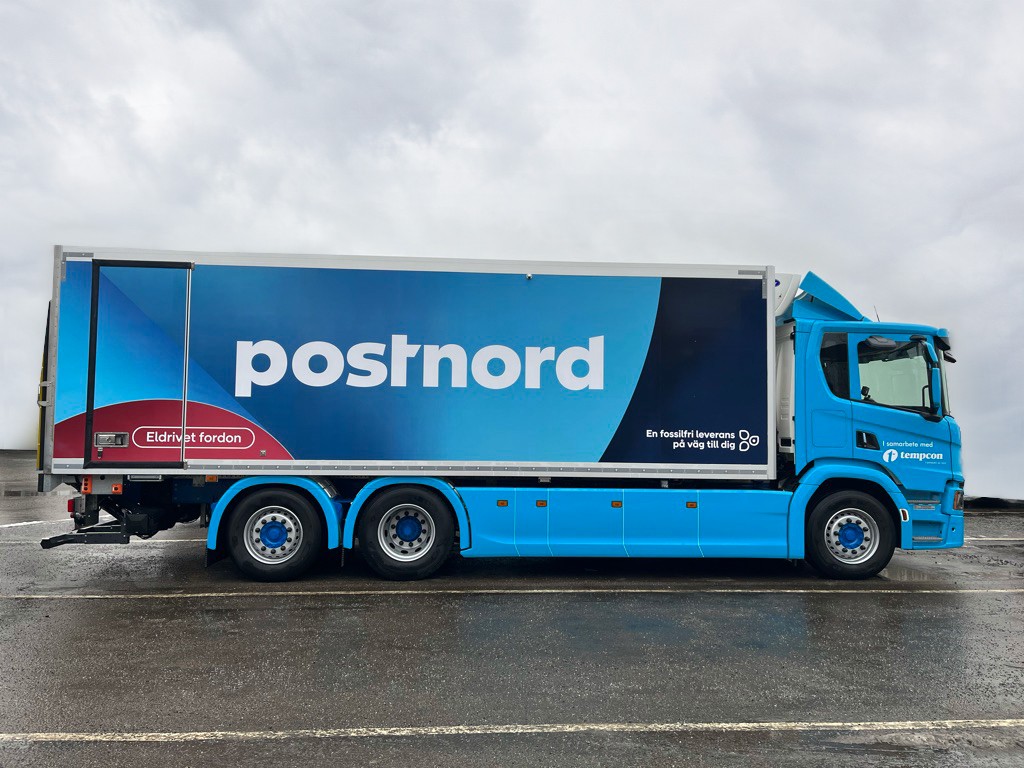 Un autocarro pesante elettrico Scania in test per PostNord